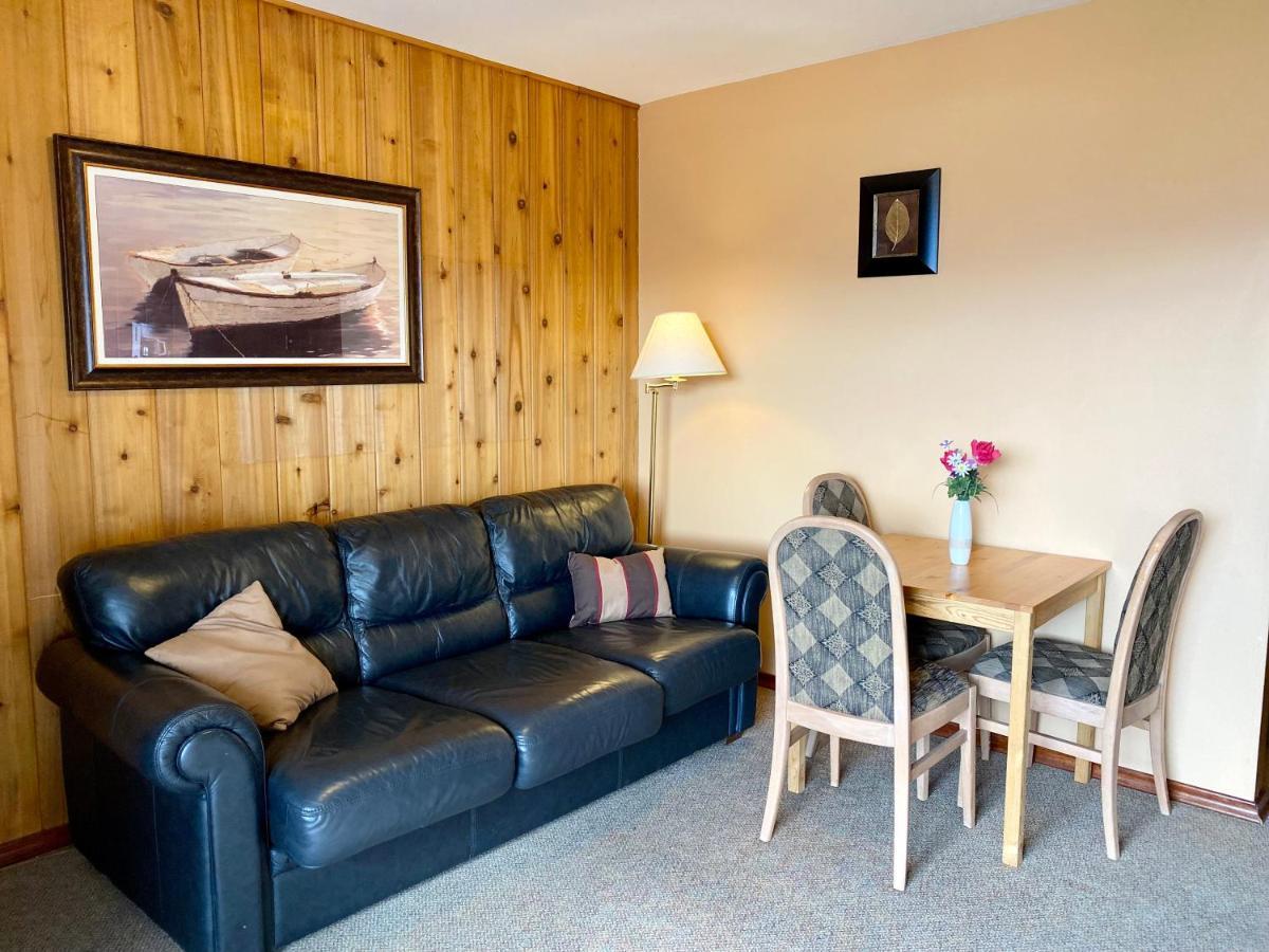 Motel Bo Radium Radium Hot Springs Εξωτερικό φωτογραφία