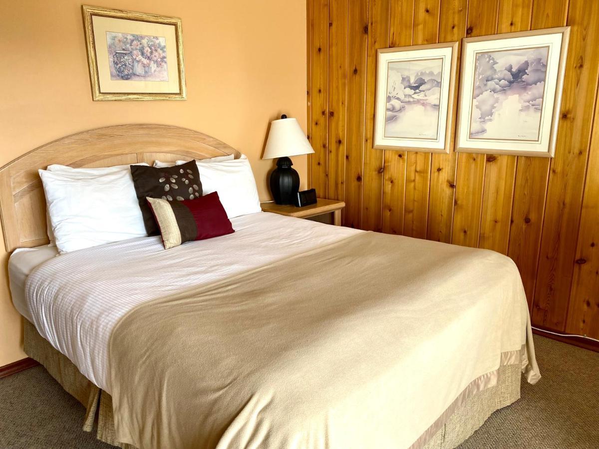 Motel Bo Radium Radium Hot Springs Εξωτερικό φωτογραφία