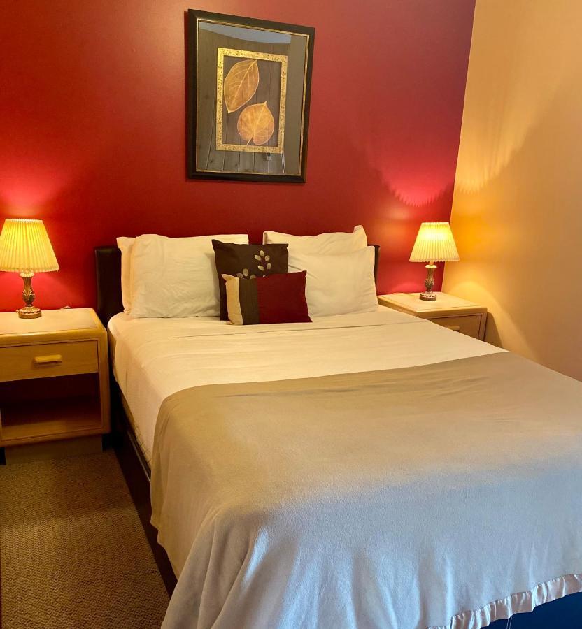 Motel Bo Radium Radium Hot Springs Εξωτερικό φωτογραφία