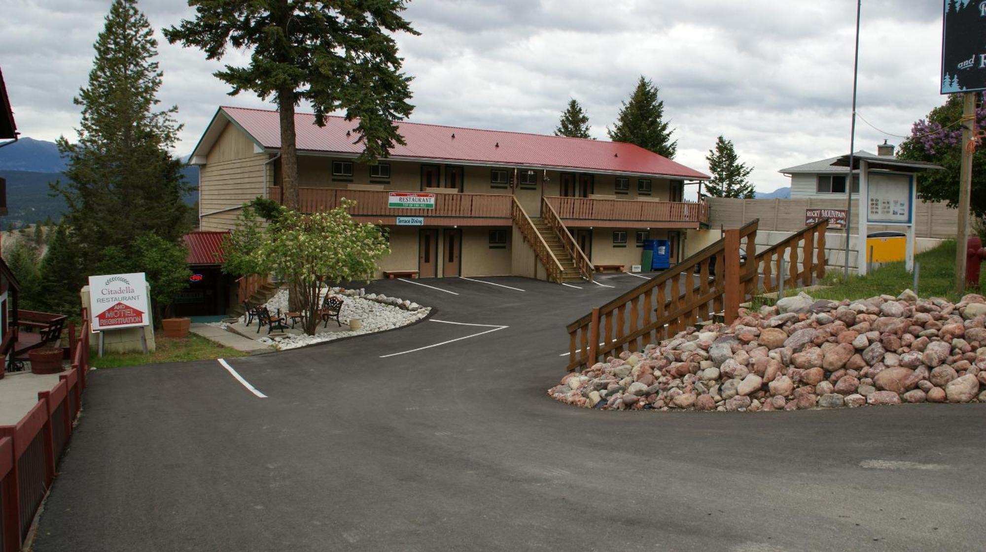Motel Bo Radium Radium Hot Springs Εξωτερικό φωτογραφία