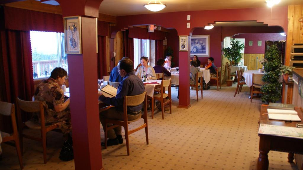 Motel Bo Radium Radium Hot Springs Εξωτερικό φωτογραφία