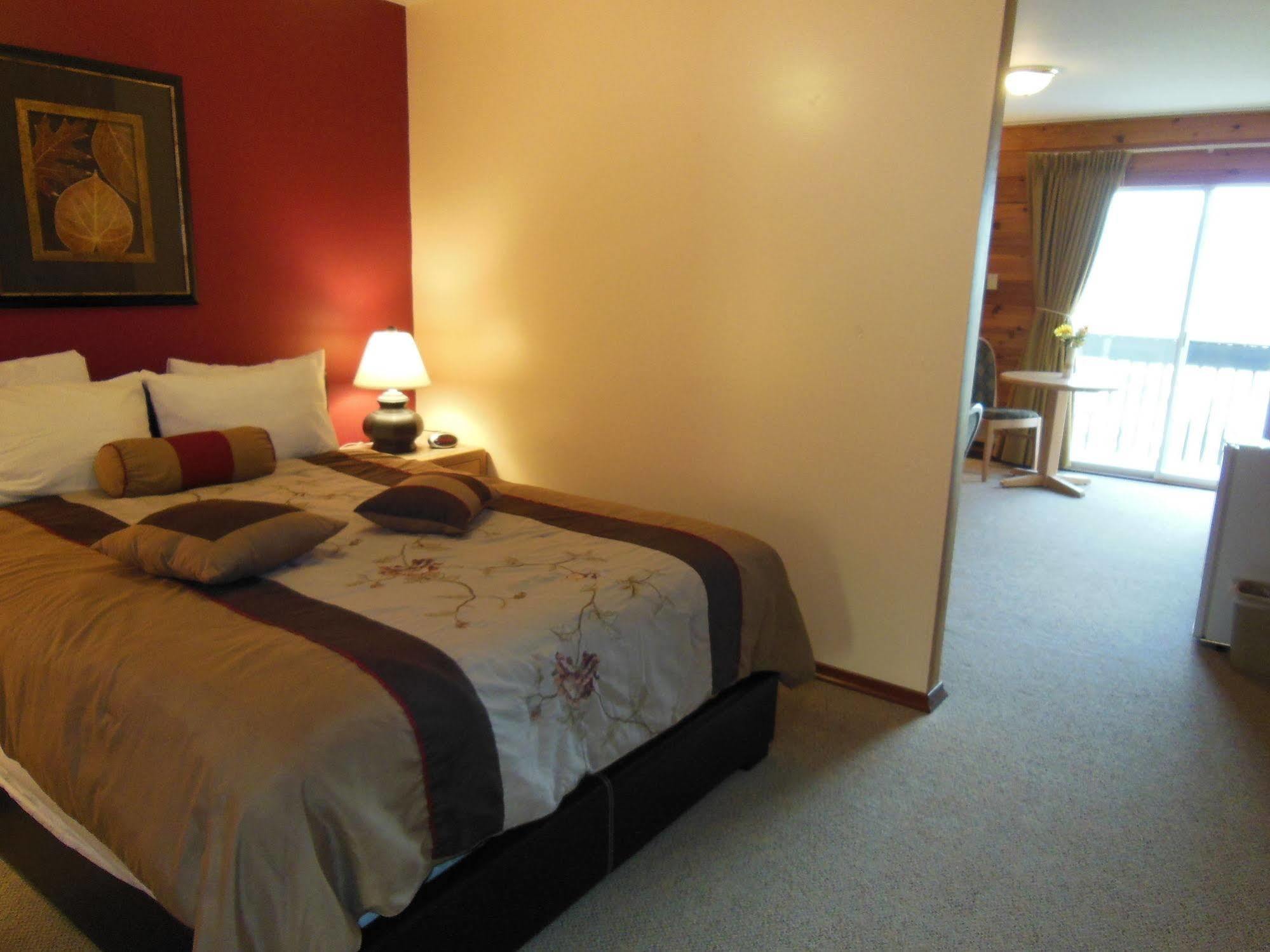 Motel Bo Radium Radium Hot Springs Εξωτερικό φωτογραφία